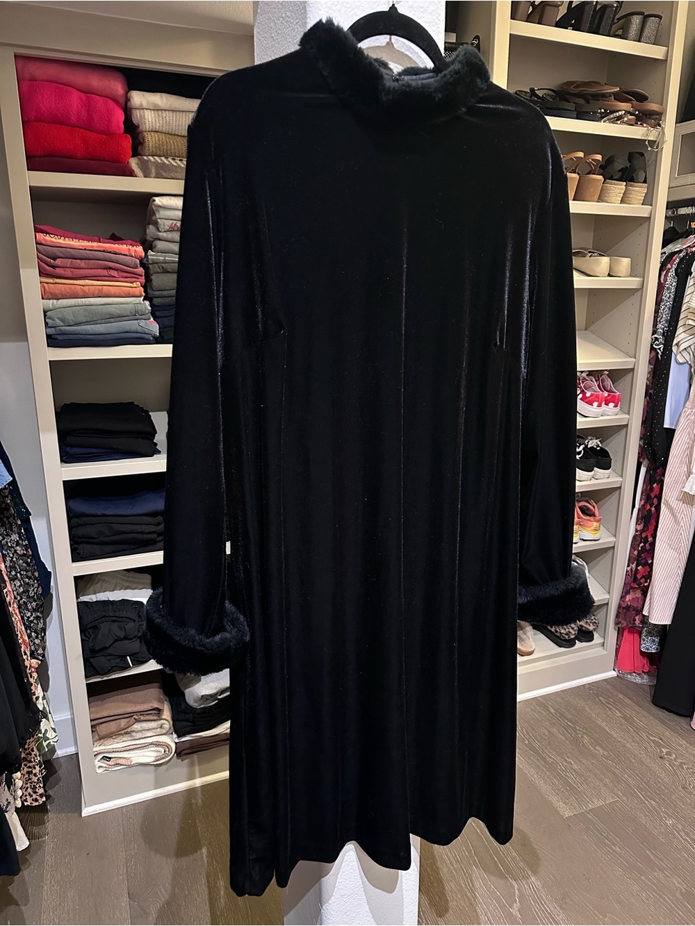 Vintage Black Velvet Long-Sleeve Dress with Faux Fur Trim